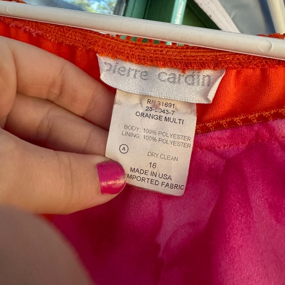 Gorgeous skirt - Picture 2 of 4